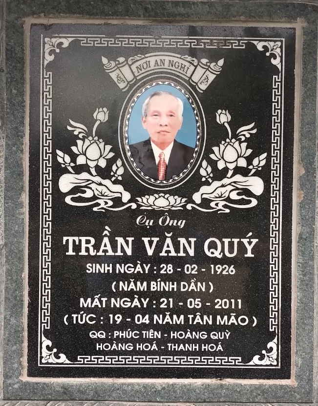 Khắc bia mộ Hà Nội lấy ngay